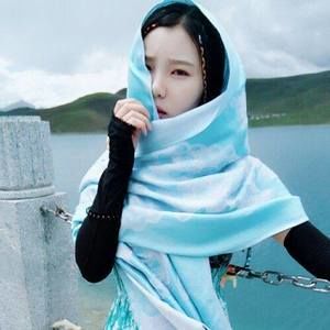 Meet your Posher, Vivi